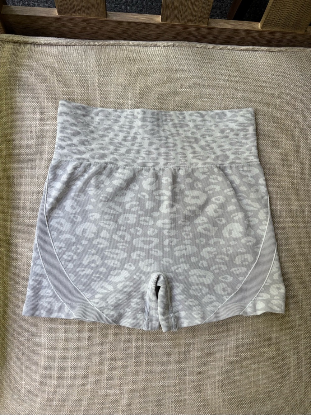 High-Waist Leopard Print Athletic Shorts - Light Gray